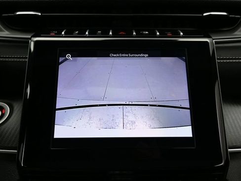 Used 2025 Jeep Grand Cherokee Altitude AWD/4WD image 38