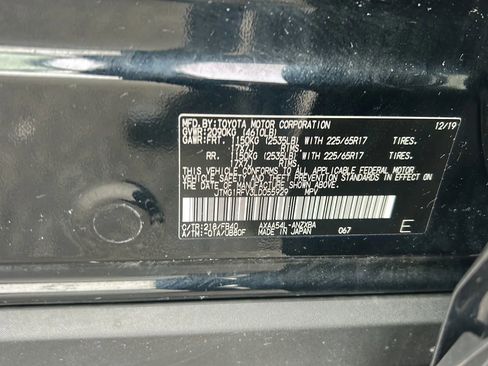 Used 2020 Toyota RAV4 LE w/ All Weather Liner Package AWD/4WD image 30