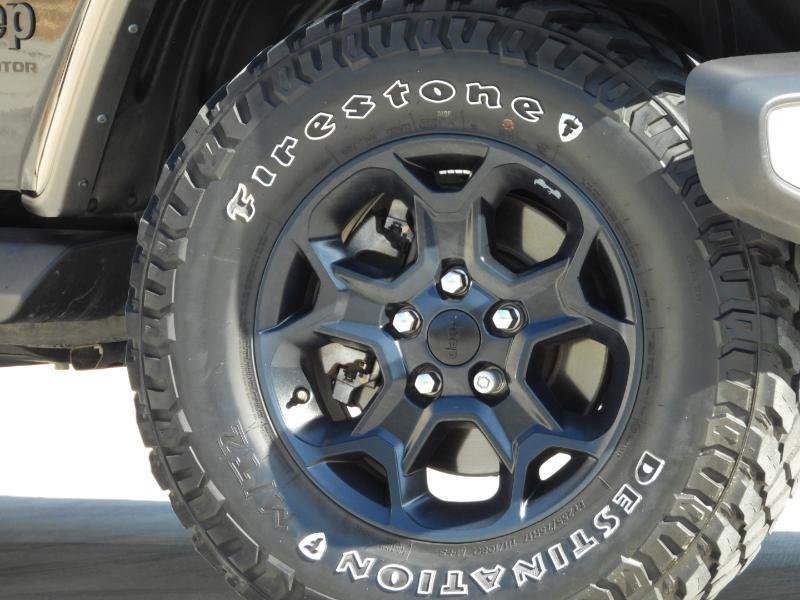 Used 2023 Jeep Gladiator Willys AWD/4WD image 12
