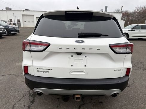 Used 2022 Ford Escape Titanium w/ Class II Trailer Tow Package image 4