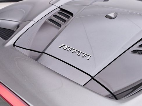 Used 2022 Ferrari F8 Tributo image 31