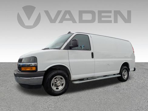 Used 2024 Chevrolet Express 2500 w/ Driver Convenience Package image 2