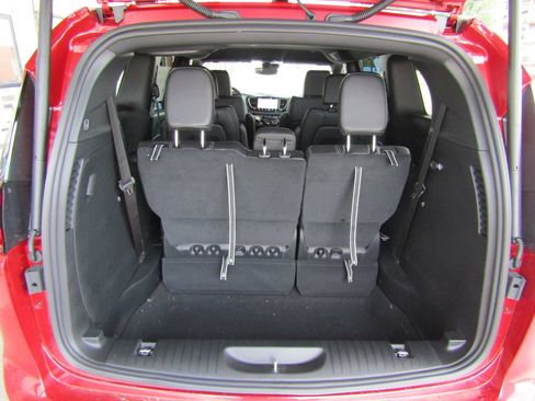 New 2027 Chrysler Pacifica Select AWD/4WD image 34