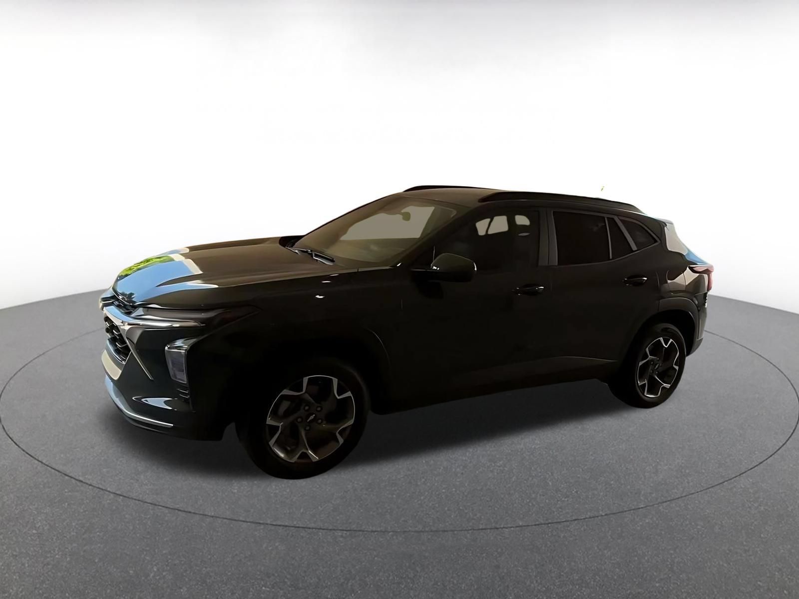 Used 2025 Chevrolet Trax LT w/ LT Convenience Package FWD image 7
