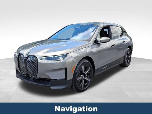 Used 2023 BMW iX xDrive50 AWD/4WD image 4