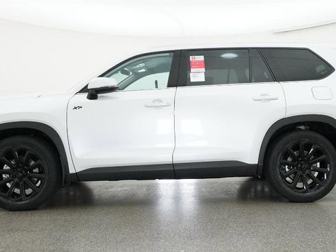 New 2026 Toyota Grand Highlander XLE FWD image 22