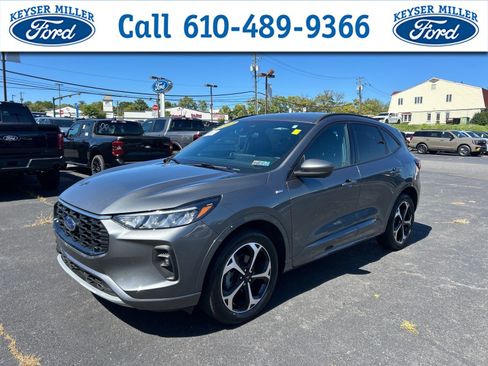 Used 2023 Ford Escape ST-Line Select w/ Tech Pack #2 AWD/4WD image 1