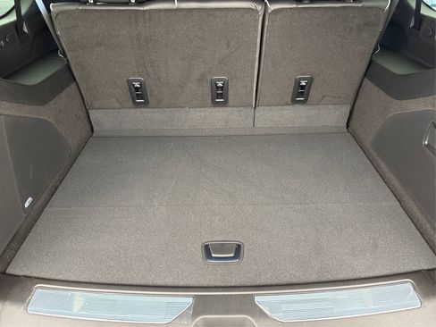 New 2025 Cadillac Escalade ESV Sport Platinum image 11