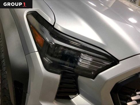 Certified 2024 Toyota Tacoma TRD Off-Road w/ TRD Off Road Premium Package AWD/4WD image 28