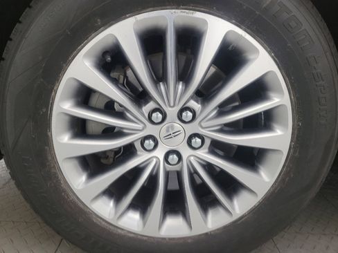Used 2017 Lincoln MKX Select w/ Select Plus Package FWD image 31