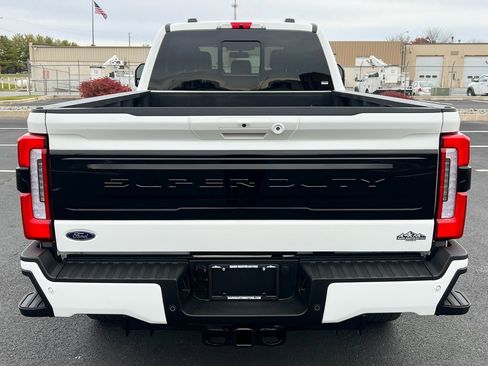 Used 2025 Ford F250 Platinum image 11