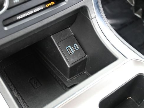 Used 2022 Ford Edge Titanium w/ Equipment Group 301A image 25