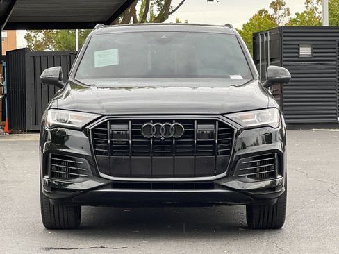 Used 2022 Audi Q7 3.0T Premium Plus w/ Premium Plus Package AWD/4WD image 9