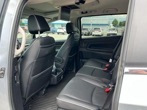 Used 2025 Honda Odyssey Touring image 10