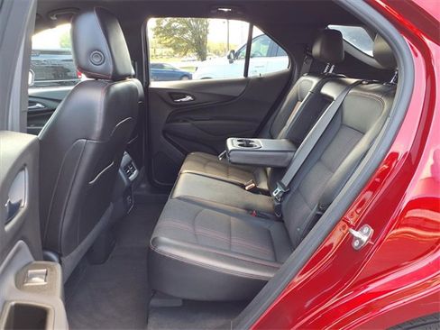 Used 2022 Chevrolet Equinox RS w/ Infotainment Package image 24