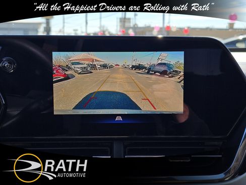 Used 2025 Chevrolet Trax LT image 15