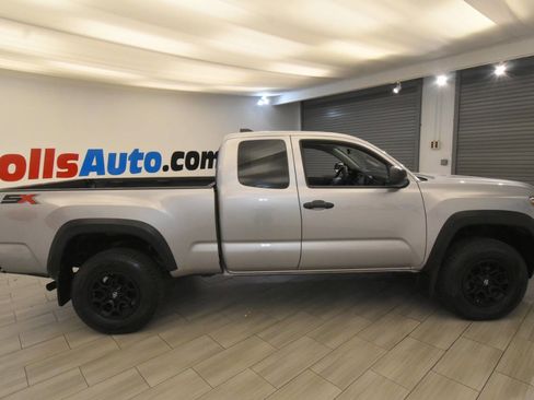 Used 2020 Toyota Tacoma SR w/ SX Package AWD/4WD image 6