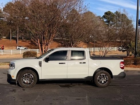 Used 2022 Ford Maverick XLT w/ Equipment Group 300A Standard image 11