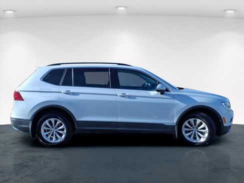 Used 2019 Volkswagen Tiguan SE w/ Panoramic Sunroof Package image 22
