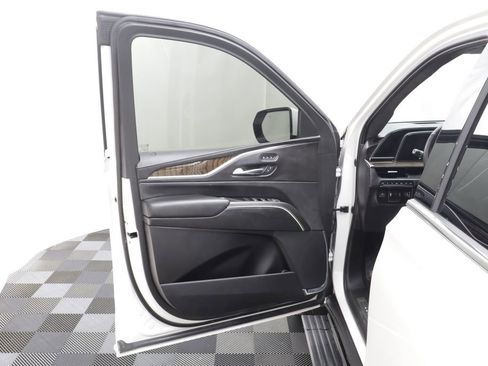 Used 2021 Cadillac Escalade Premium Luxury Platinum AWD/4WD image 5
