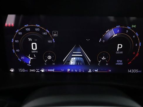 Used 2024 Chevrolet Colorado LT w/ LT Convenience Package II image 20