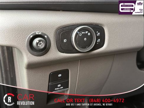 Used 2023 Ford Transit 350 XLT image 31