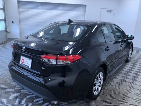 Certified 2025 Toyota Corolla LE image 32