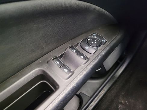 Used 2020 Ford Fusion SE image 27