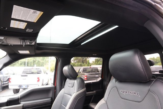 Used 2018 Ford F150 Raptor w/ Equipment Group 802A Luxury AWD/4WD image 8