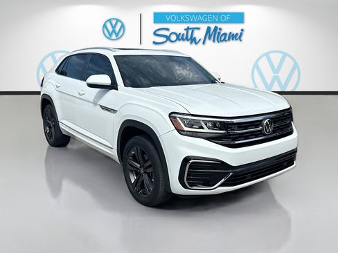 Certified 2021 Volkswagen Atlas Cross Sport SE w/ Panoramic Sunroof Package FWD image 1