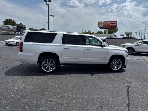 Used 2018 Chevrolet Suburban Premier AWD/4WD image 6