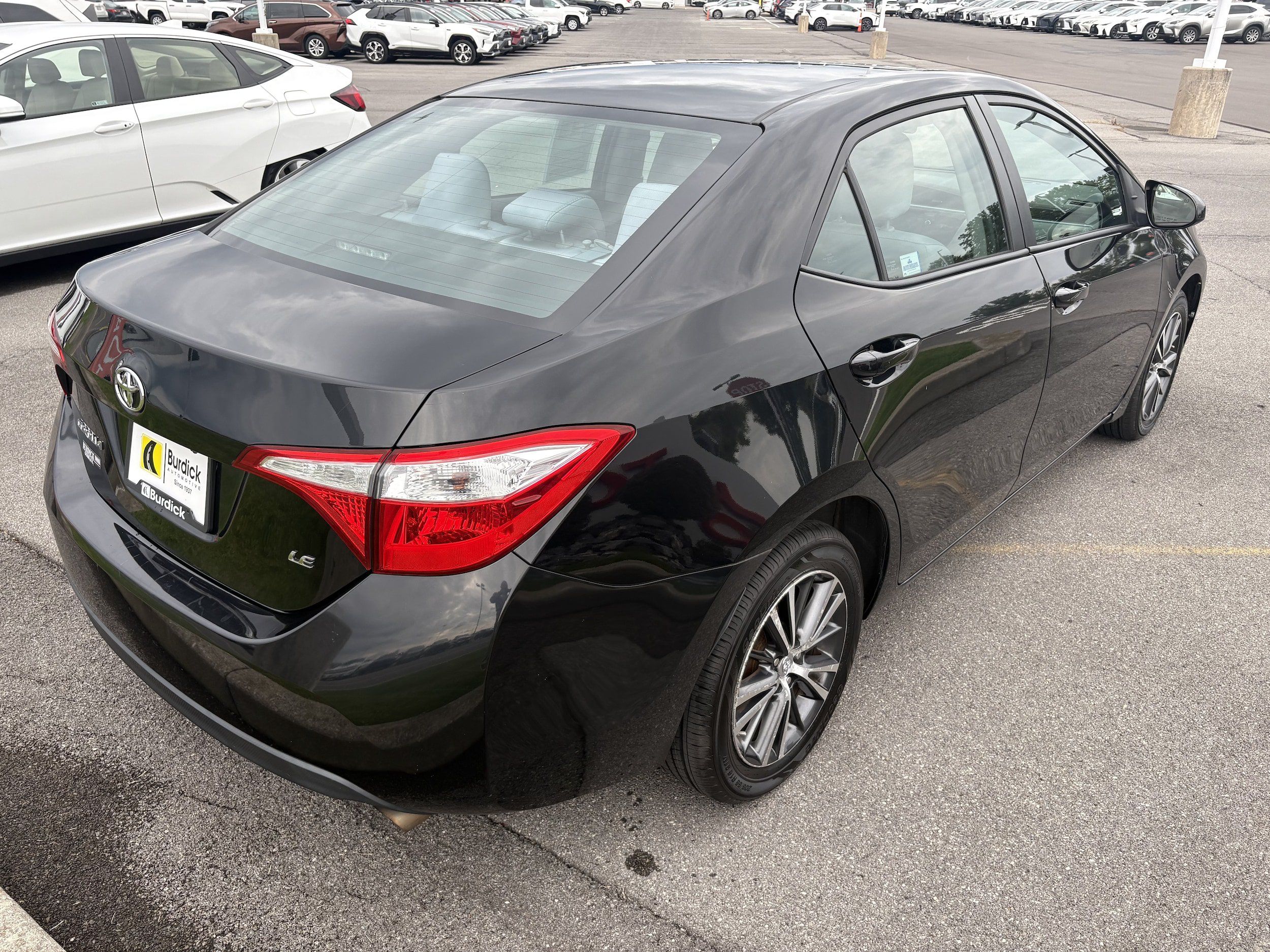 Used 2016 Toyota Corolla FWD image 5
