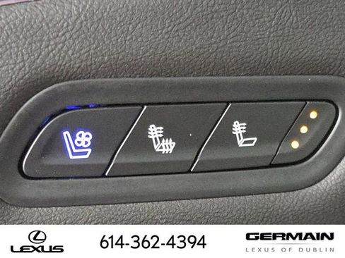 Used 2023 Cadillac Escalade Premium Luxury AWD/4WD image 33