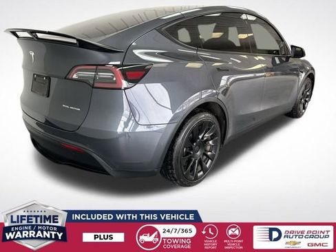Used 2022 Tesla Model Y Long Range image 3