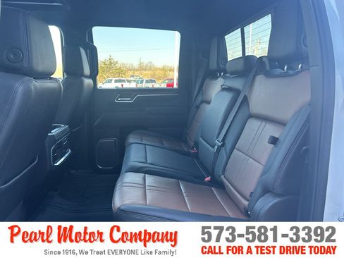 Used 2024 Chevrolet Silverado 2500 High Country w/ High Country Premium Package AWD/4WD image 22