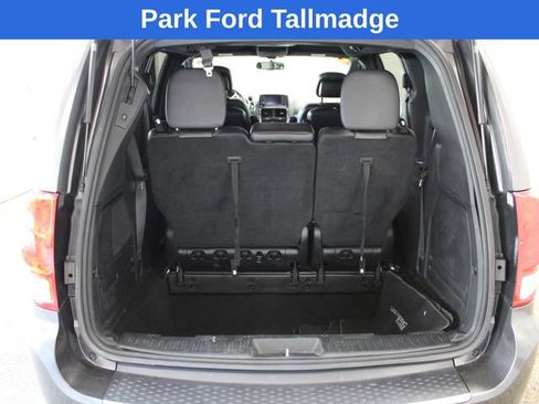 Used 2017 Dodge Grand Caravan GT image 4