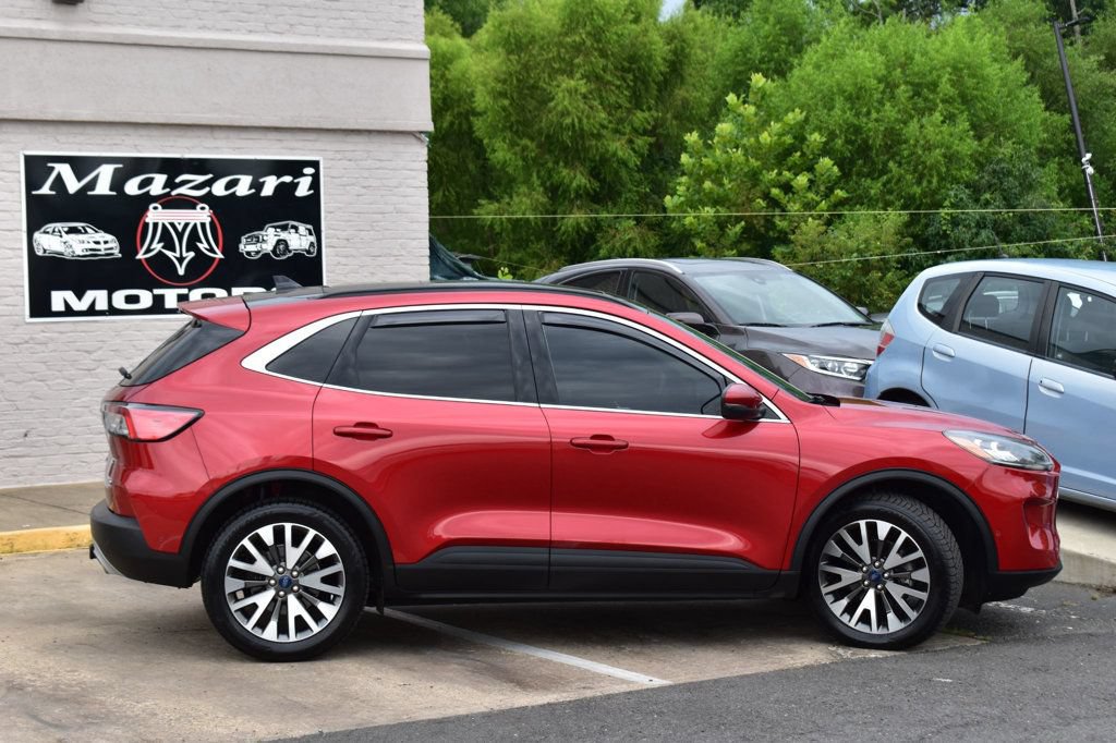 Used 2020 Ford Escape Titanium AWD/4WD image 3