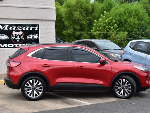 Used 2020 Ford Escape Titanium AWD/4WD image 3