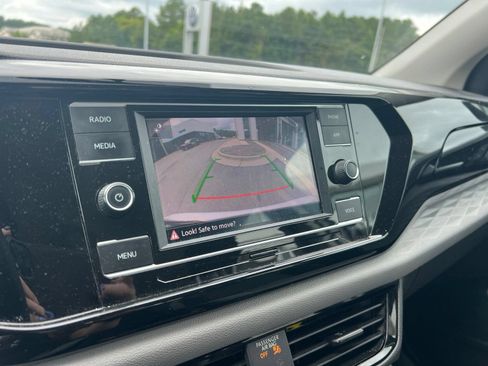 Certified 2022 Volkswagen Taos S FWD image 7