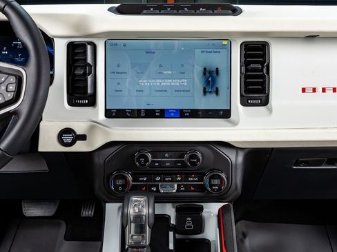 Used 2026 Ford Bronco Heritage Edition AWD/4WD image 23