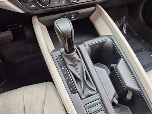 Used 2024 Honda Accord EX image 12