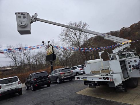 Used 2016 Ford F450 XL w/ Snow Plow Prep Package image 6