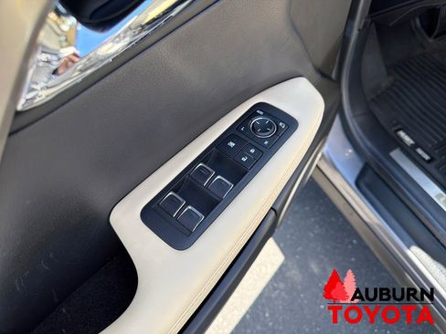 Used 2021 Lexus RX 350L Premium w/ Premium Package image 10