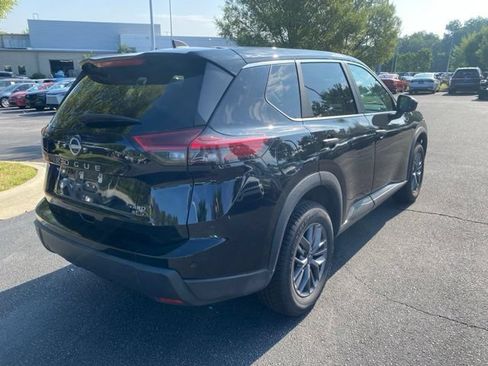 Used 2024 Nissan Rogue S AWD/4WD image 11