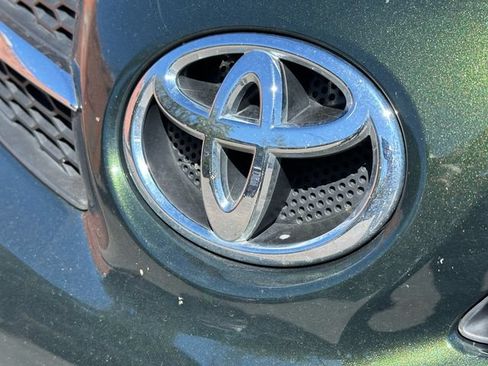 Used 2013 Toyota RAV4 XLE AWD/4WD image 9