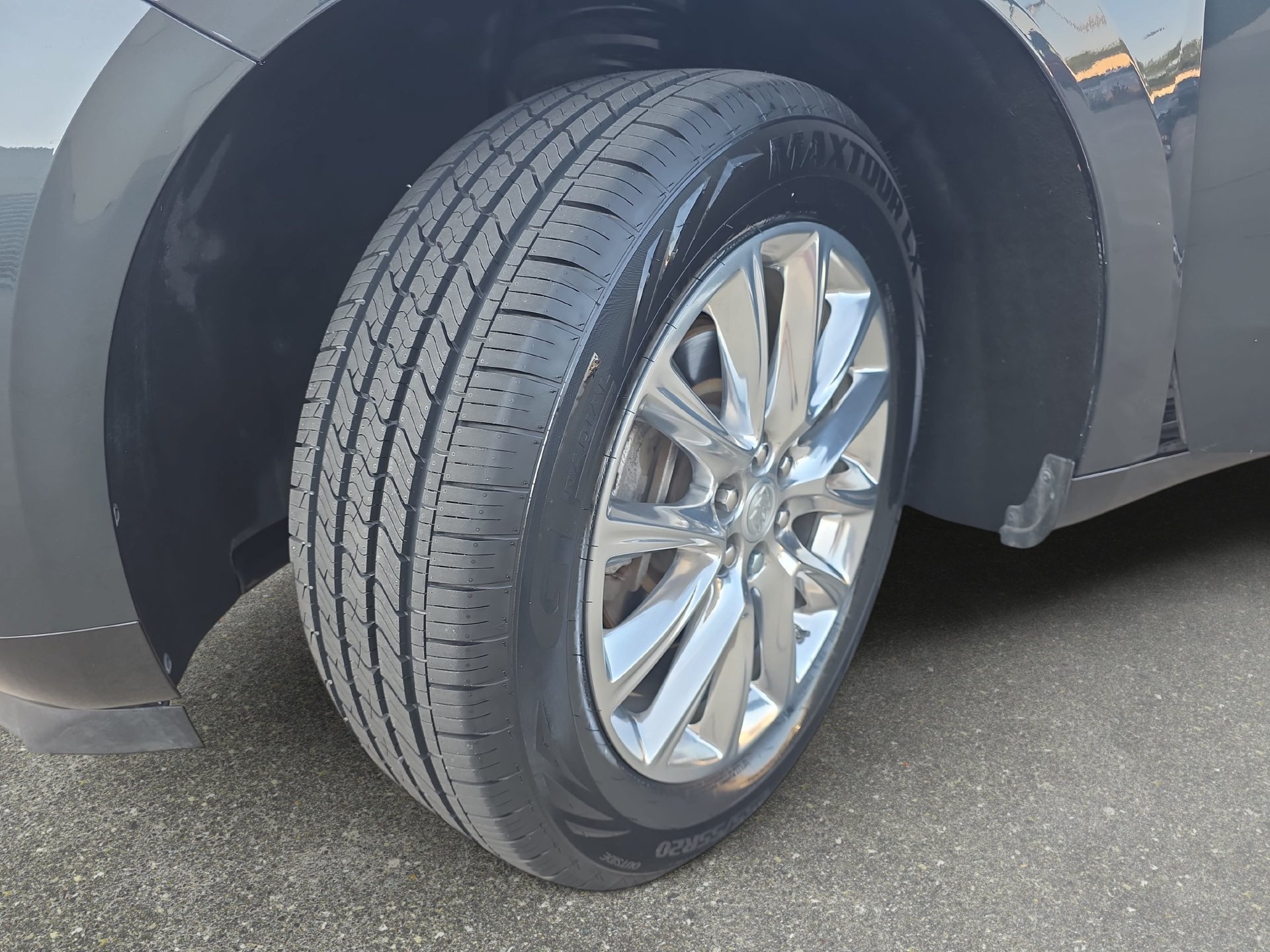 Used 2019 Buick Enclave Premium w/ Experience Buick Package AWD/4WD image 31