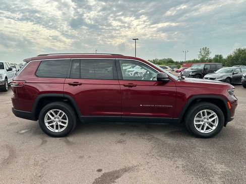Used 2023 Jeep Grand Cherokee L Laredo w/ Luxury Tech Group I AWD/4WD image 35