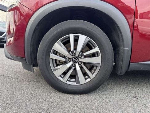 Used 2018 Toyota RAV4 XLE image 39