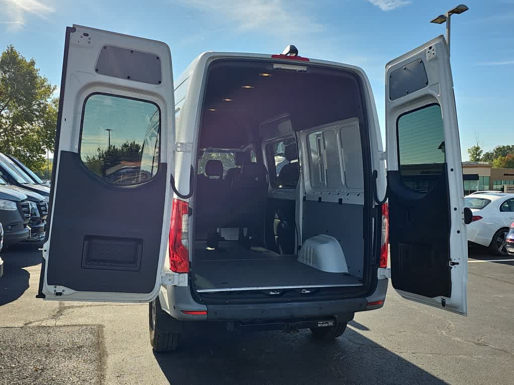 Used 2021 Mercedes-Benz Sprinter 2500 image 7