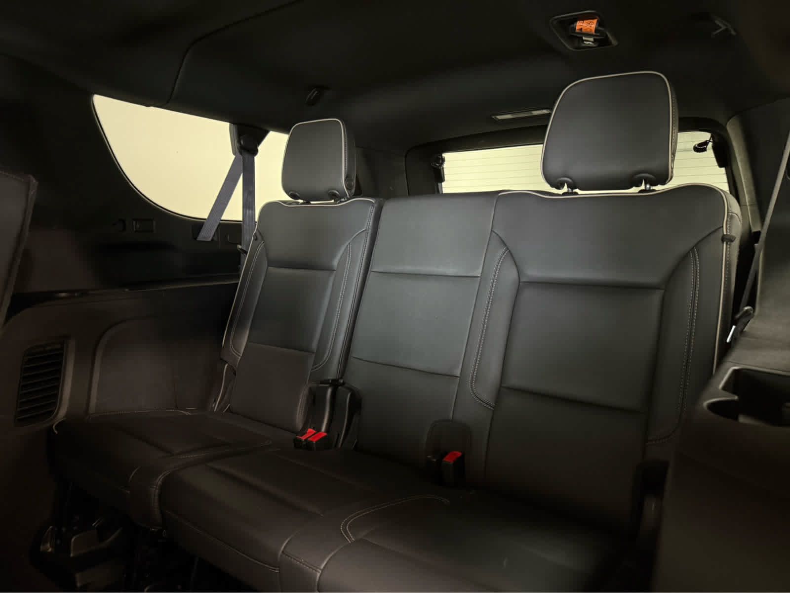 Used 2024 Chevrolet Suburban Premier AWD/4WD image 17
